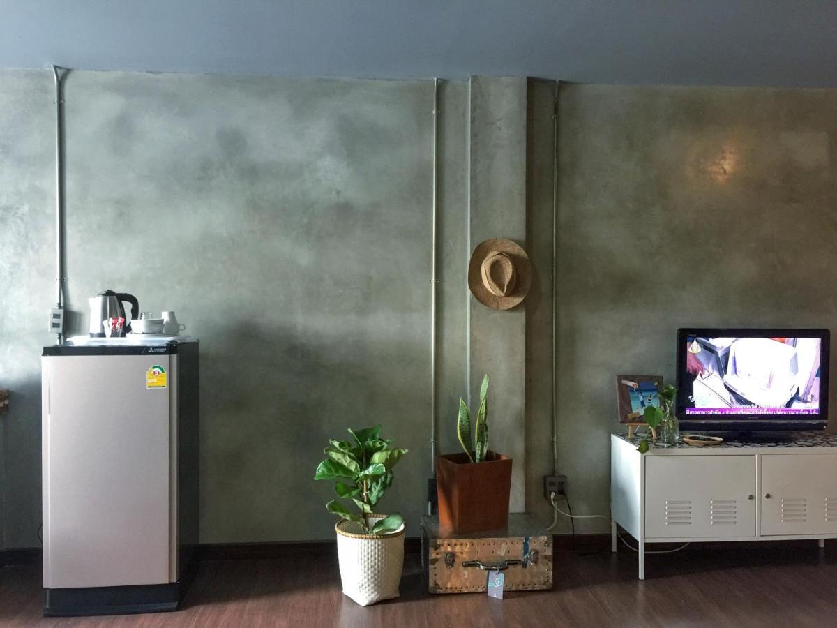 Five Stars Ratchada 19 Vandrehjem Bangkok Eksteriør billede