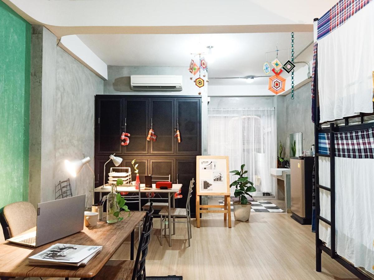 Five Stars Ratchada 19 Vandrehjem Bangkok Eksteriør billede