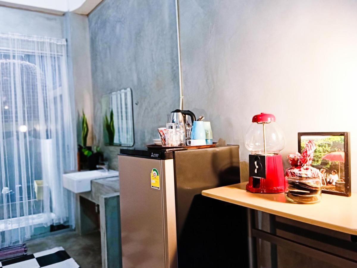 Five Stars Ratchada 19 Vandrehjem Bangkok Eksteriør billede
