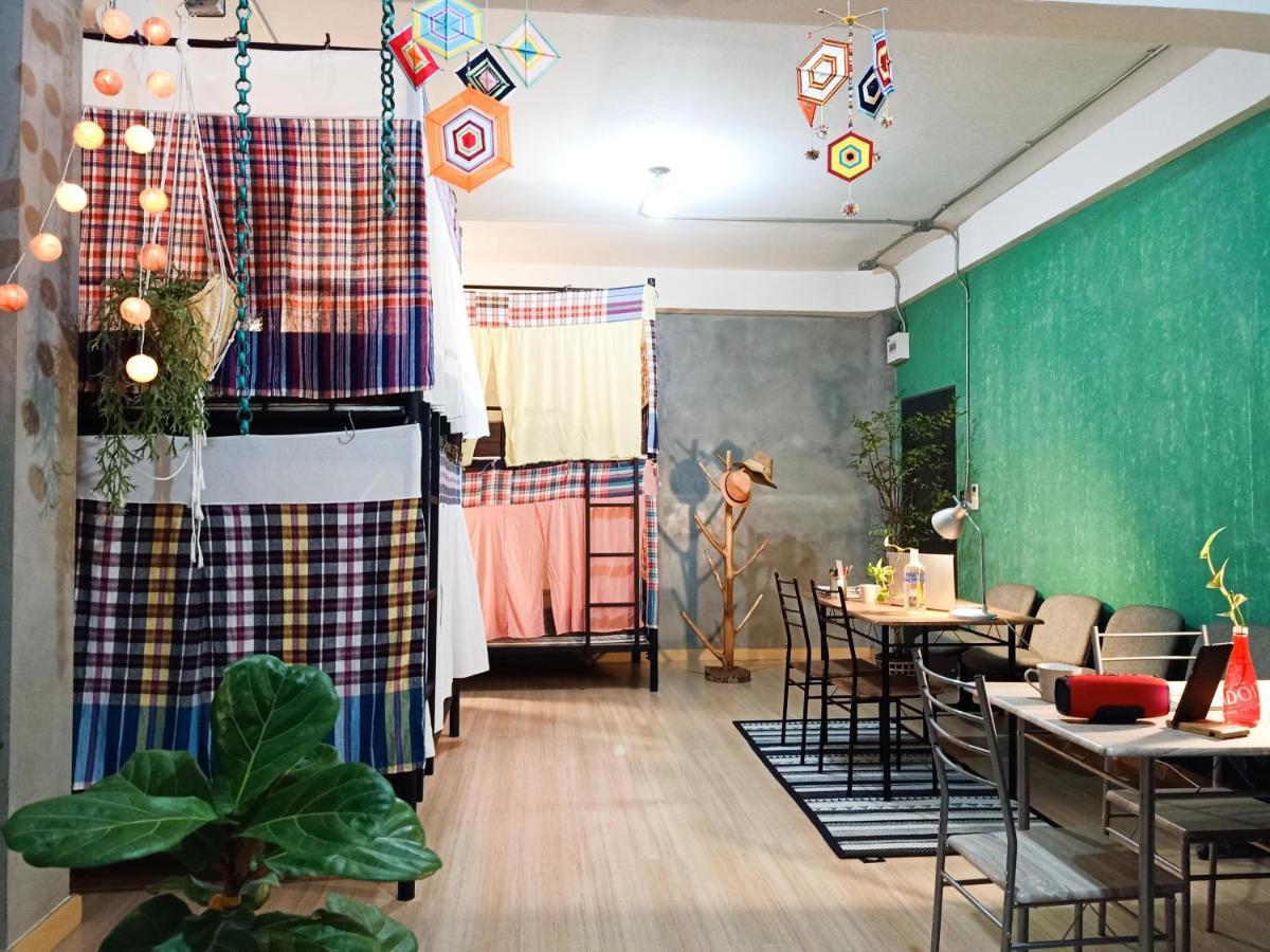 Five Stars Ratchada 19 Vandrehjem Bangkok Eksteriør billede
