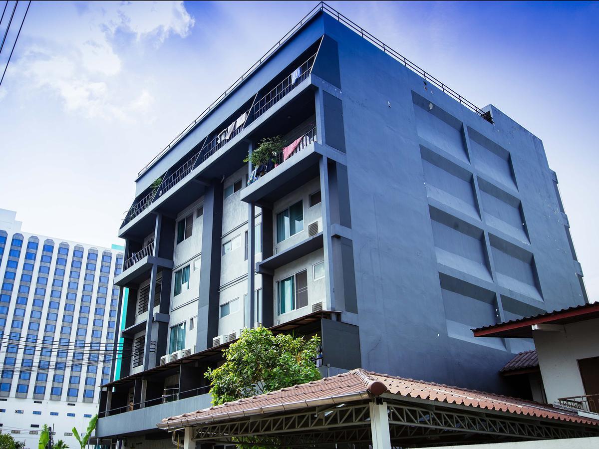 Five Stars Ratchada 19 Vandrehjem Bangkok Eksteriør billede